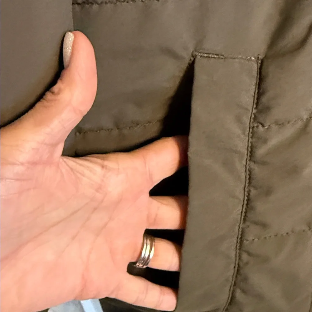 Carhartt Men's Dark Green Hooded Puffer Jacket